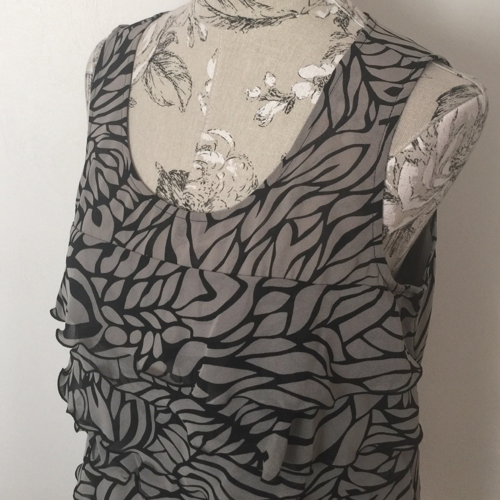 Nicole Miller Ruffle Long Top M - Picture 3 of 4